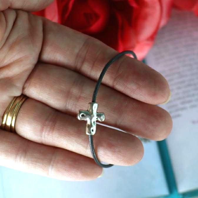 Minimalist Silver Cross Leather Bracelet for Christian Faith.